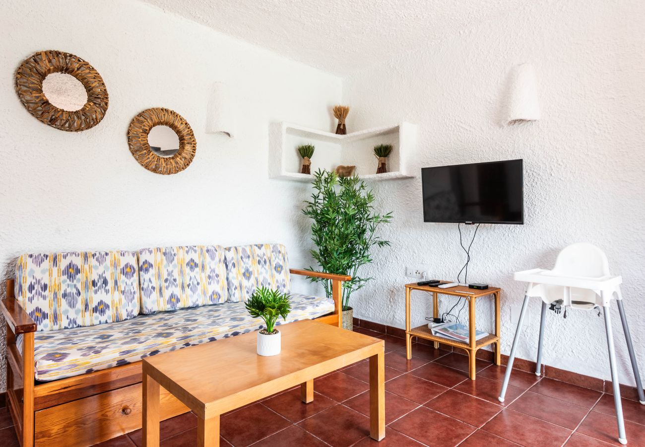 Ferienwohnung in Cala Blanca - Apartamentos  MONSINES 11 A